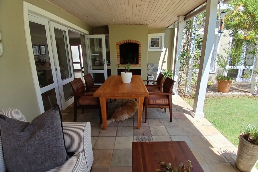 To Let 4 Bedroom Property for Rent in Thesen Islands Western Cape